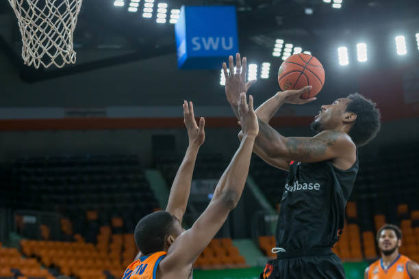 也在联赛中 也在联赛中