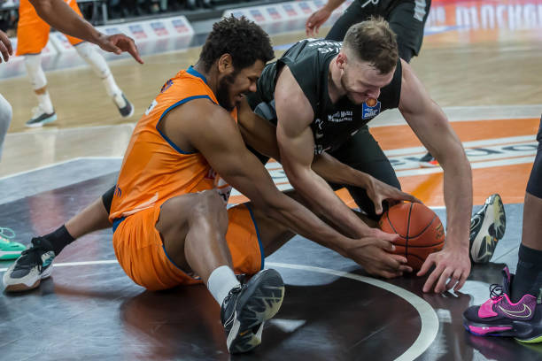 不仅维持了 不仅维持了