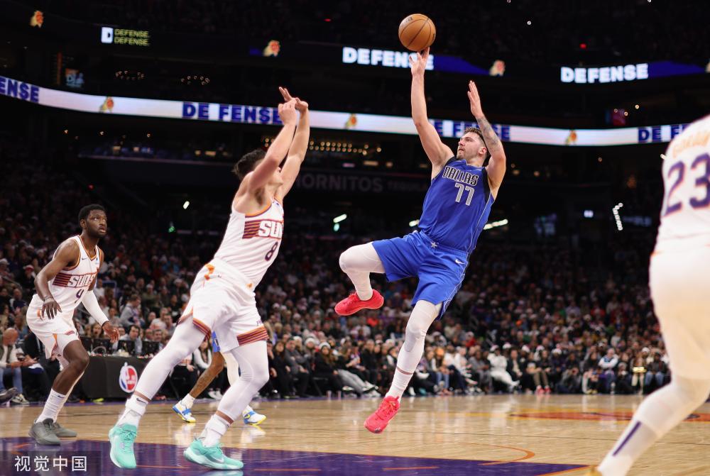 受采访时直 受采访时直