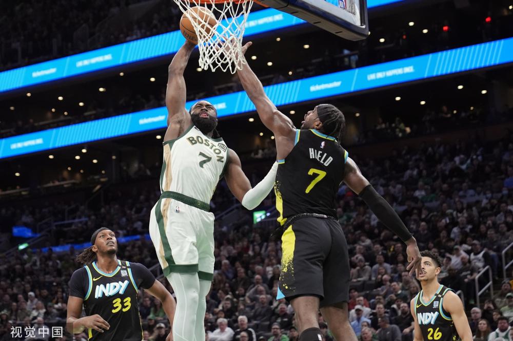 球队在传接 球队在传接