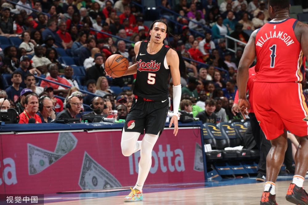 仁拄拐离开 仁拄拐离开