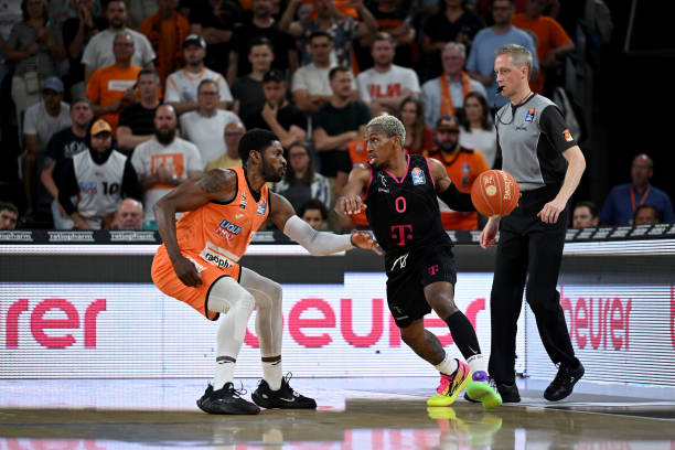 展示了他的 展示了他的